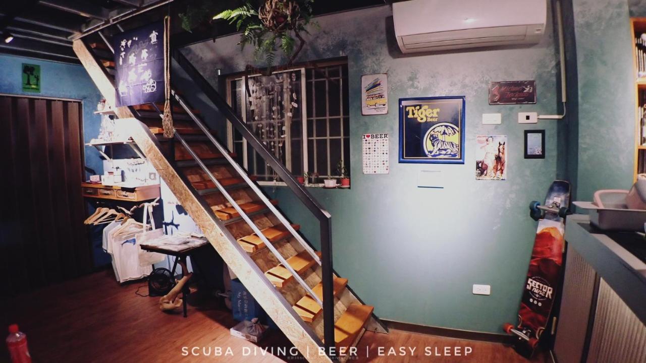 氮醉潛水酒吧旅宿joscubar Diving Hostel Xiaoliuqiu Exterior photo
